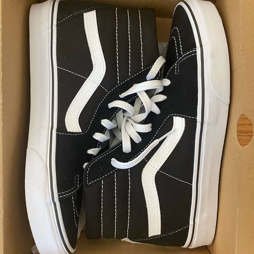 Black SK8-HI Vans